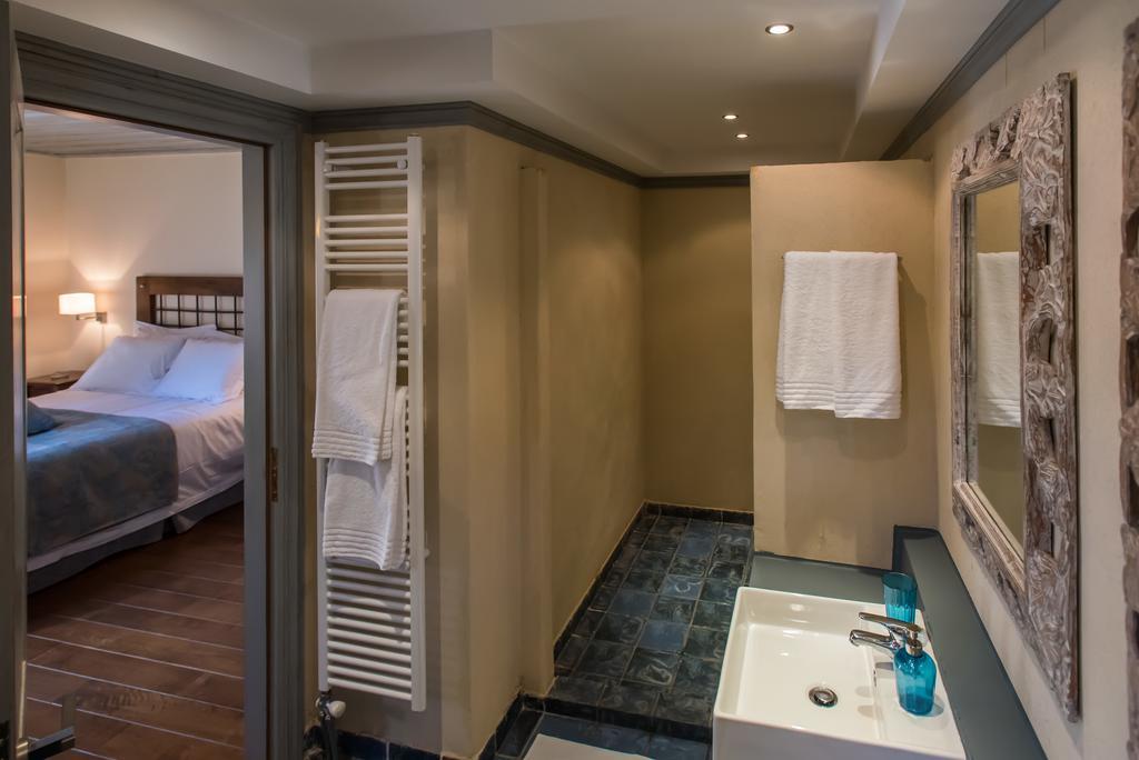 Hotel Epoches Karpenísion Habitación foto